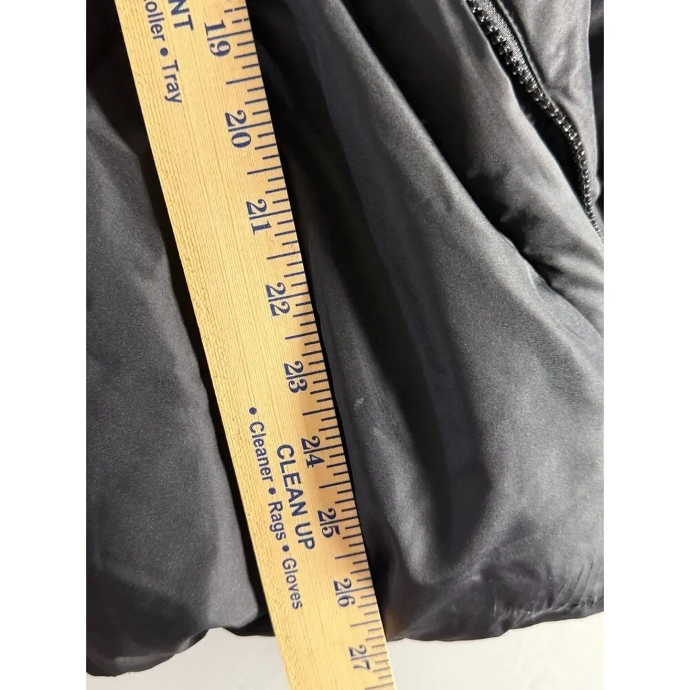 All in Motion Women’s Black Puffer Jacket Full Zip Minimalist Athleisure